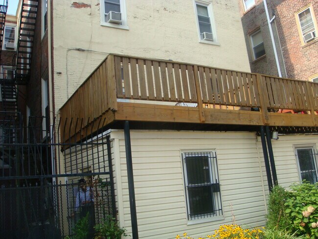 Primary Photo - 4111 Pine St
