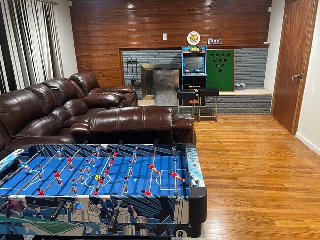 Living Room - 91 Brown St