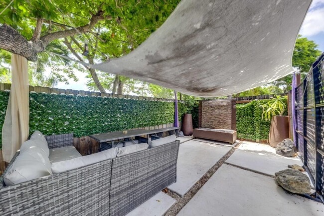 Building Photo - 3609 SW 58th Ave