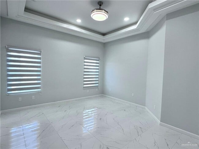 Building Photo - 21 Sunset Dr