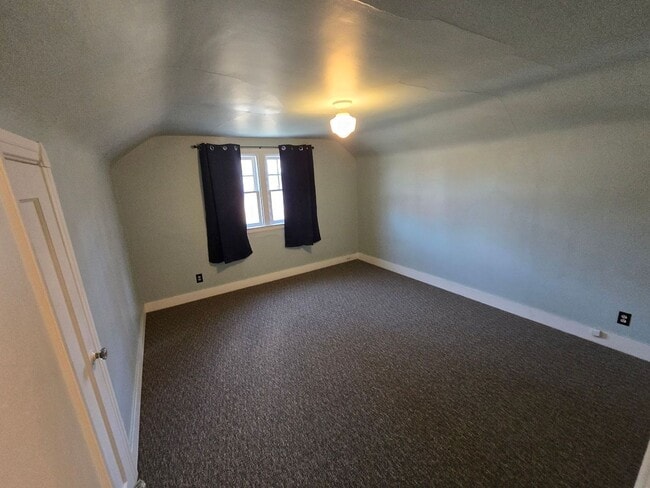 Building Photo - 1822 Earle St