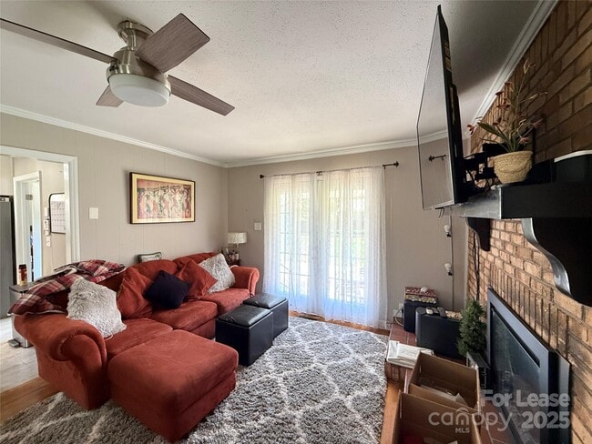 Building Photo - 6030 Craftsbury Dr
