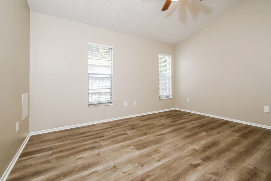 Building Photo - 1336 Mohrlake Dr