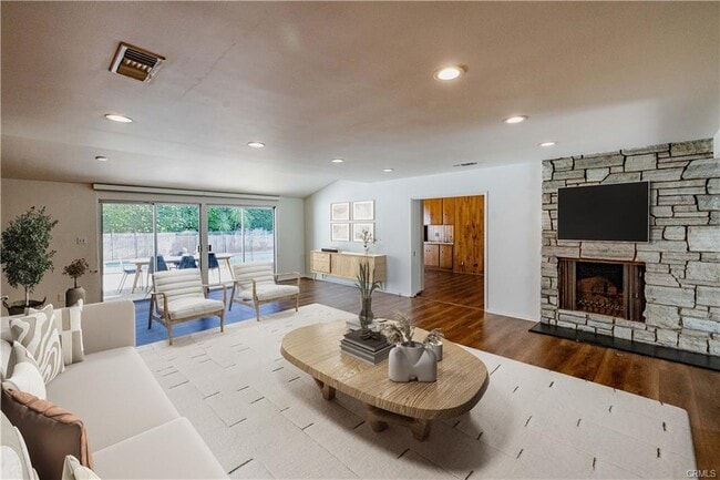 Building Photo - 784 Lockearn St