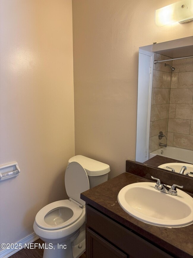 Building Photo - 456 Crabapple Ct