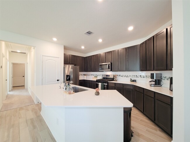 Building Photo - 8214 Leisure Pt Dr