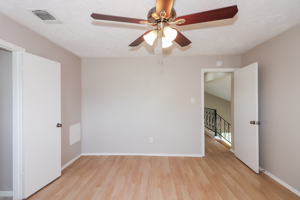 Building Photo - 15818 Gatebriar Dr