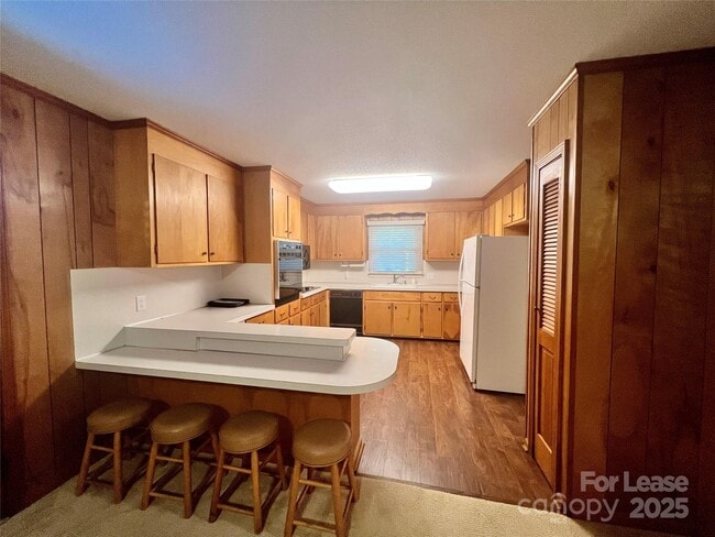 Building Photo - 294 Spicewood Cir