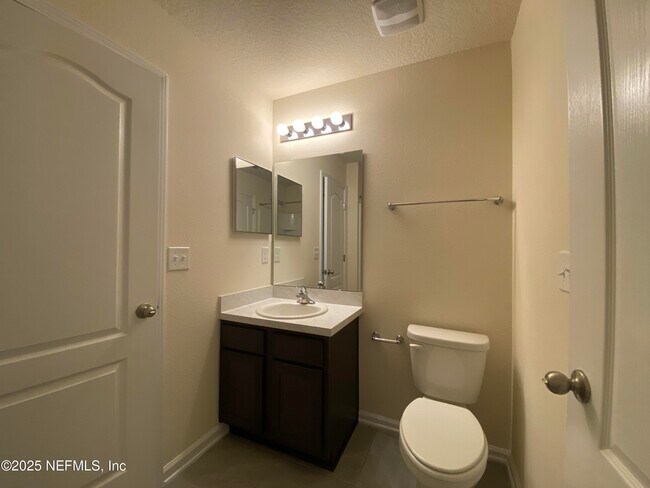 Building Photo - 9589 Mira Loma Dr