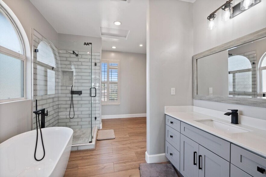 Building Photo - 9851 Deep Water Ln