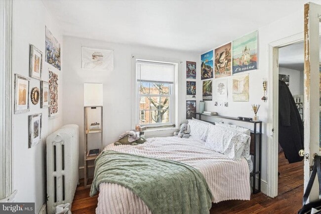 Building Photo - 418 N 32nd St