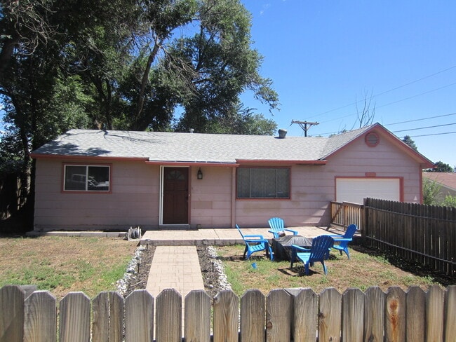 Primary Photo - $1450 | 2BR/1BA House | Pet Friendly Ranch...