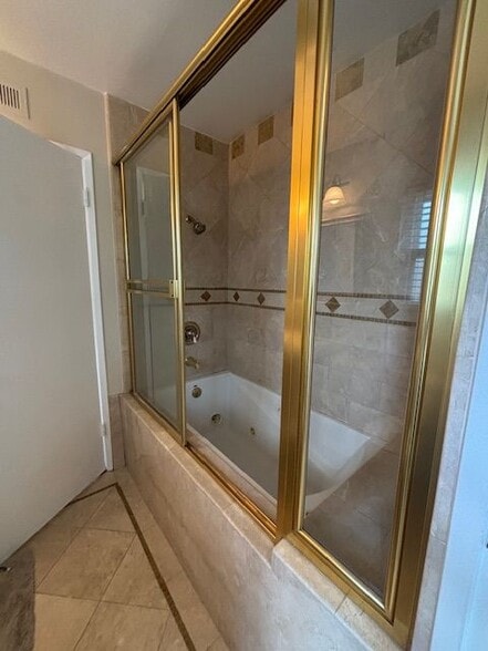 Building Photo - 8640 Ardendale Ave