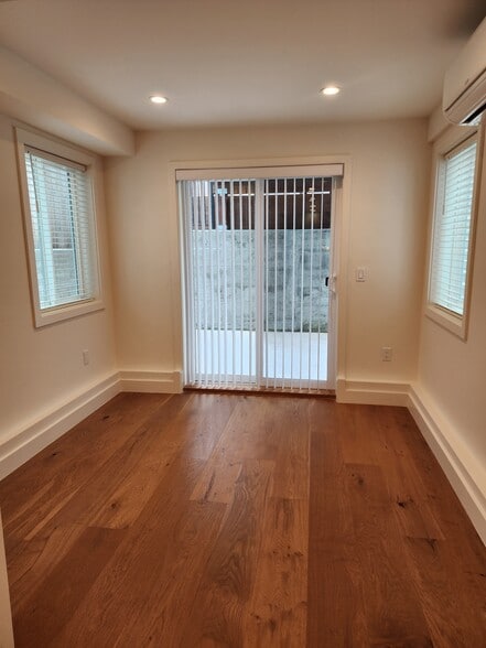 Living Room - 475 18th Ave