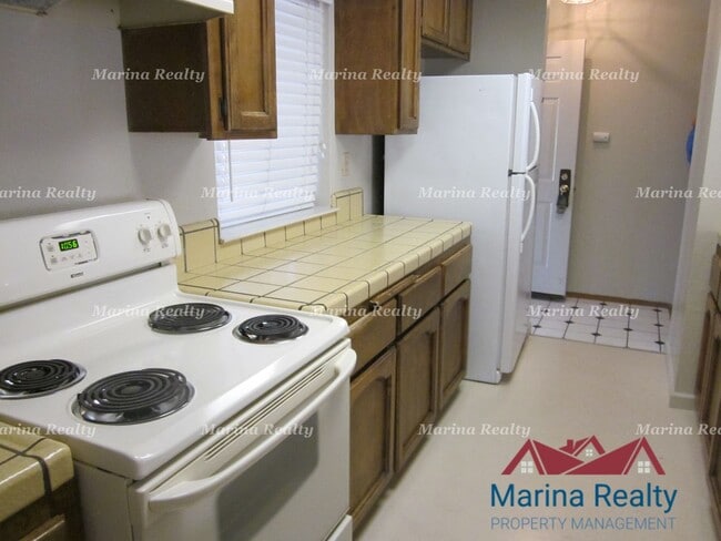 Building Photo - 2 bed 2 bath single family home in established neighborhood in City of Suisun