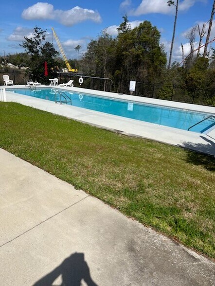 Building Photo - 4034 Oak Forest Dr