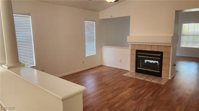 Building Photo - 5429 Cove Point Dr