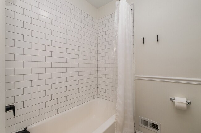 Building Photo - 9005 Nolley Ct