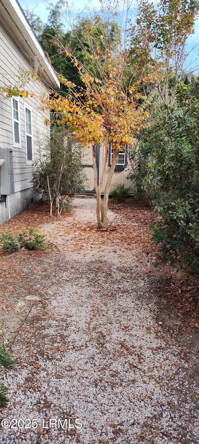 Building Photo - 503 Waight St