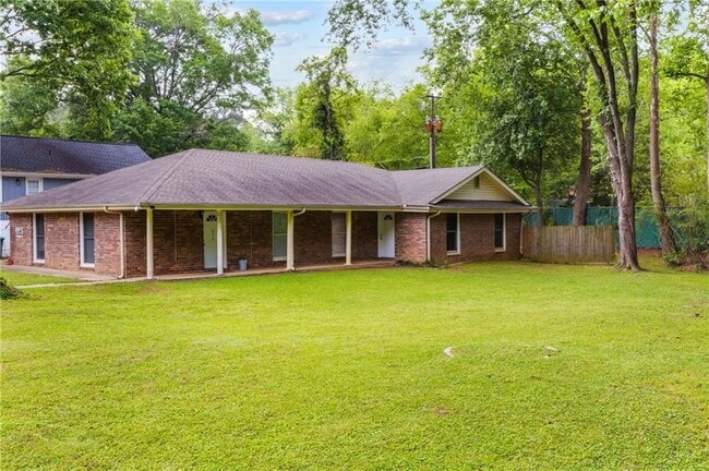 Building Photo - 834 Wilson Cir SW