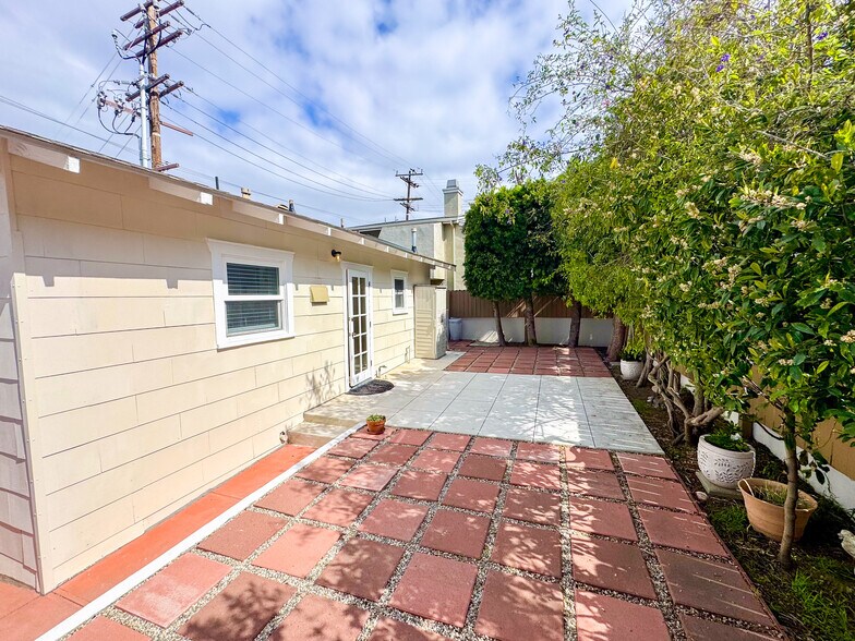 Building Photo - 108 Beryl St