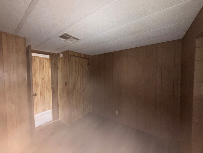 Building Photo - 2840 E Leroy Ave