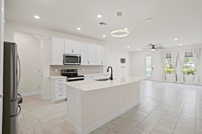 Building Photo - 1866 Tarni Way