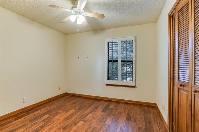 Building Photo - 11210 Deadoak Ln