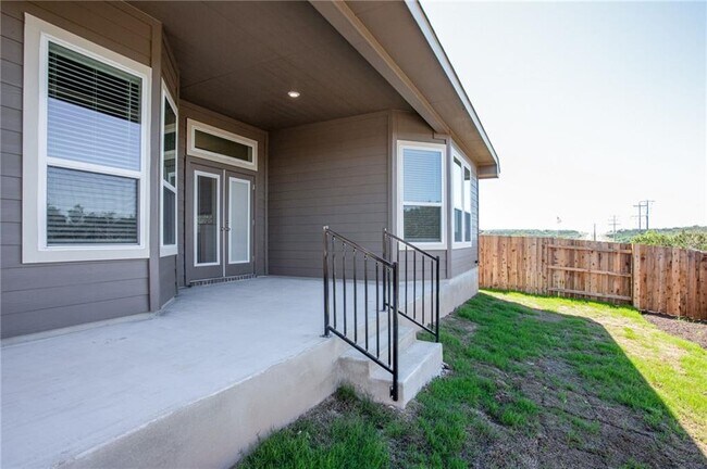 Building Photo - 608 Saturnia Dr