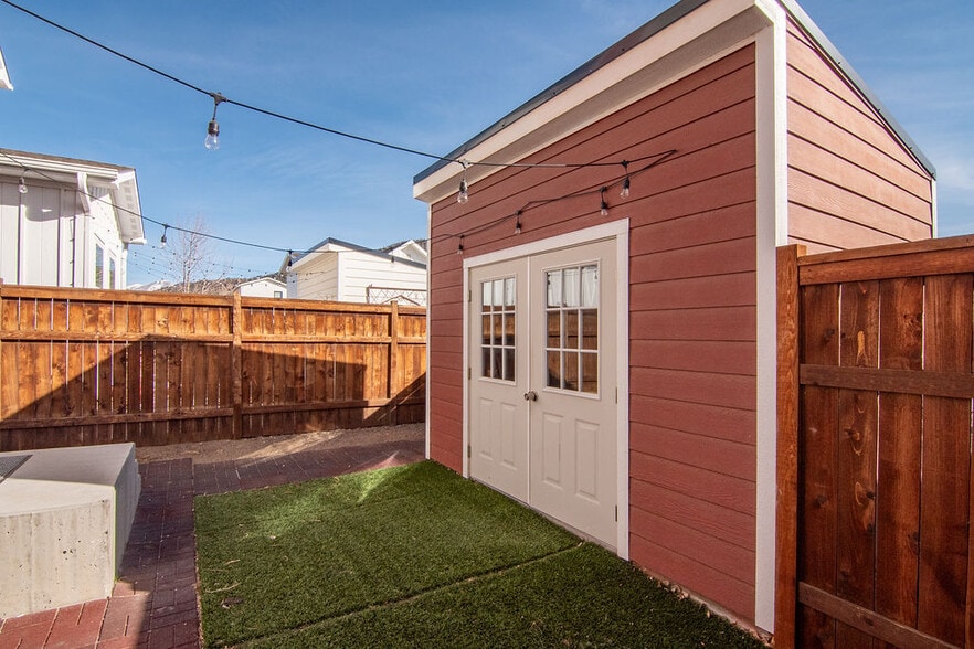 Building Photo - 120 Barnwood Cir