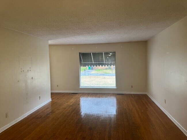 Building Photo - 217DU