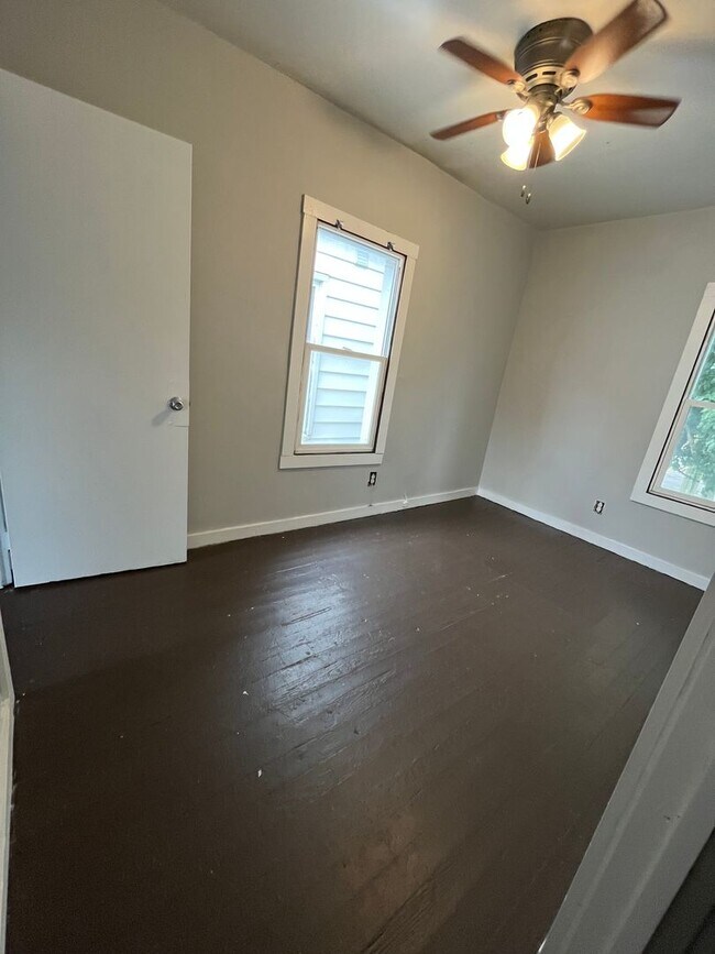 Building Photo - 1808-1810-1810 S 6th St