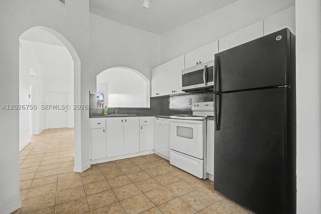 Building Photo - 1241 SE 29th St