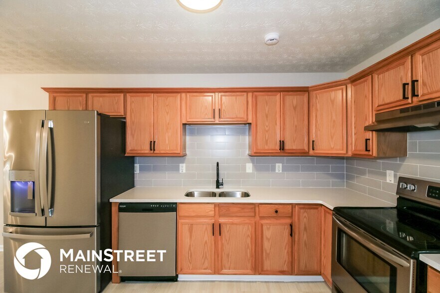 Building Photo - 5862 Homestead Cir