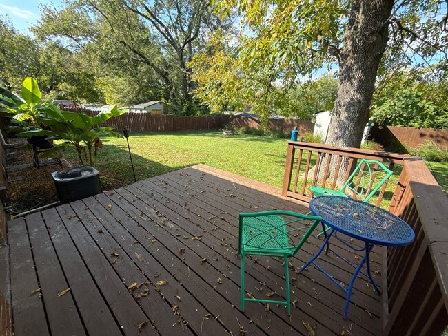 Building Photo - Updated Brick Ranch