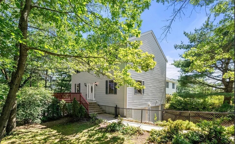 Building Photo - 33 Furbush Rd