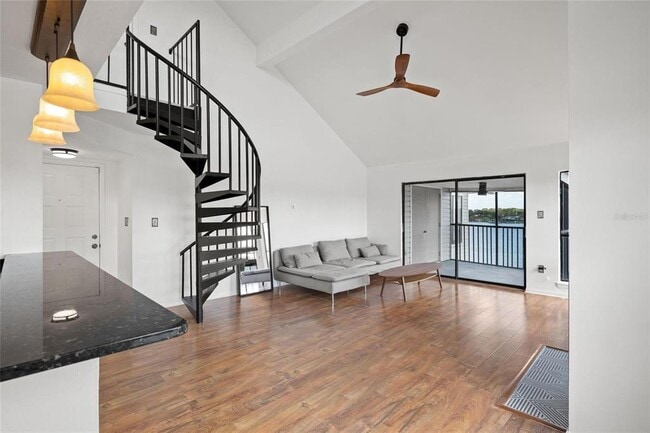 Building Photo - 3127 W Sligh Ave