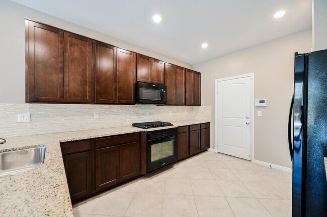 Building Photo - Look No Further! Lovely 3 Bedroom And 2.5 ...