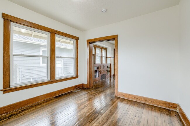 Building Photo - 6931 N 24th St