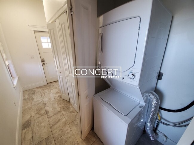 Building Photo - 6 Westminster Ave