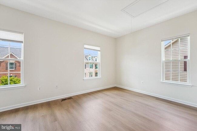 Building Photo - 5313 Smith's Cv Ln