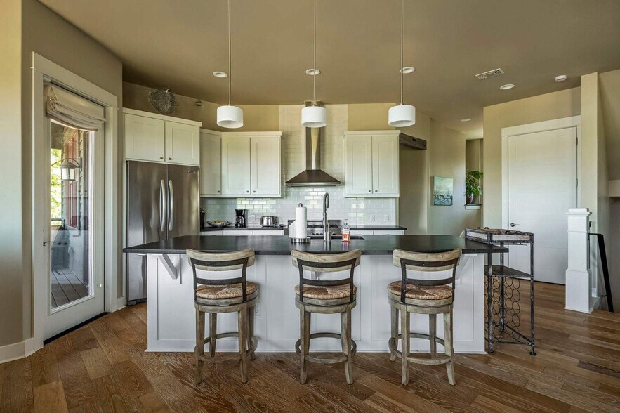 Building Photo - 2208 Sea Biscuit Cove