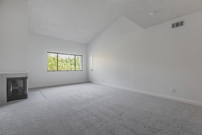 Building Photo - 4681 Albany Cir
