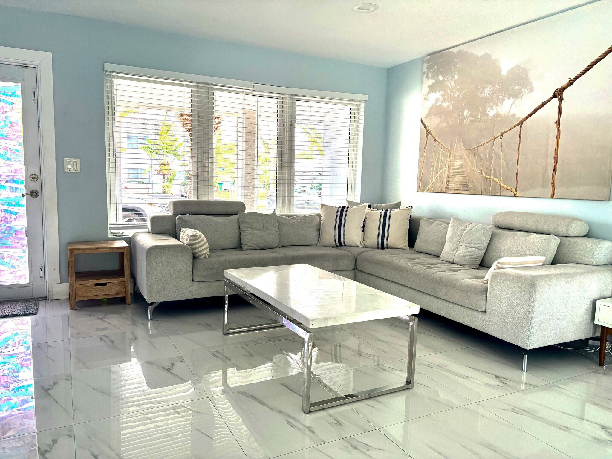 Building Photo - 5770 NE 18th Ave