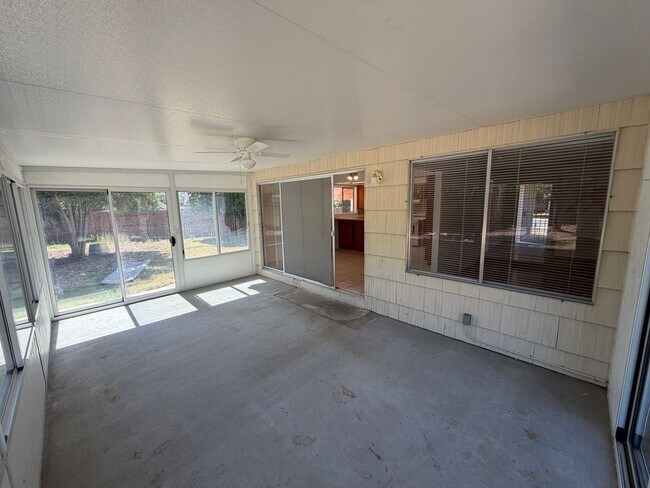 Building Photo - 3 Bedroom | 1.5 Bathroom | Single Family Home in Carmichael