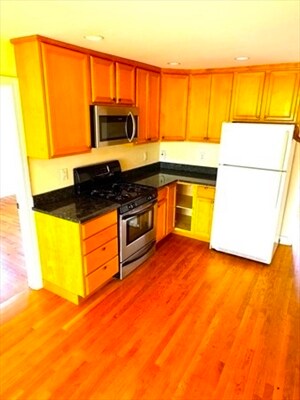 Building Photo - 99 Rice St