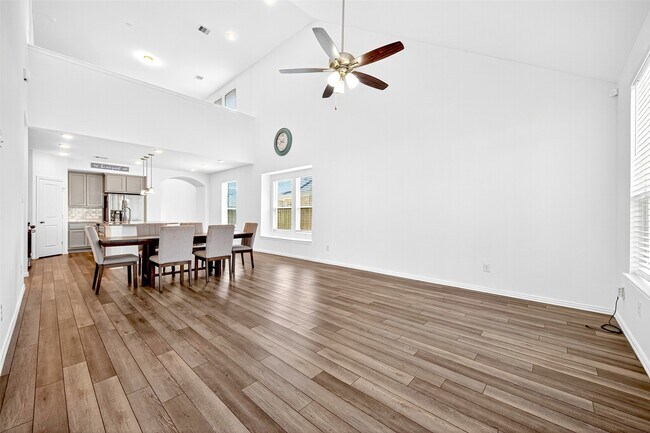 Building Photo - 29897 Dovetail Blf Ln