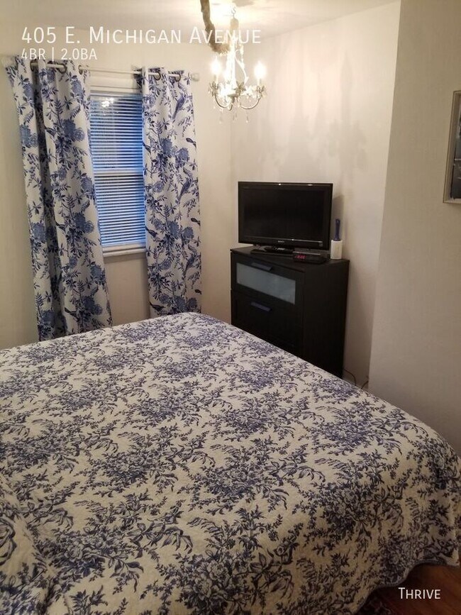 Building Photo - 405 E Michigan Ave