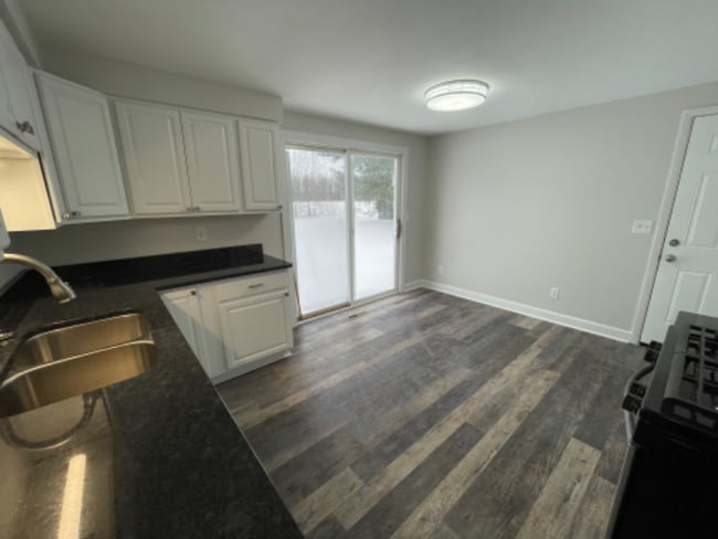 Building Photo - 30 June Dr