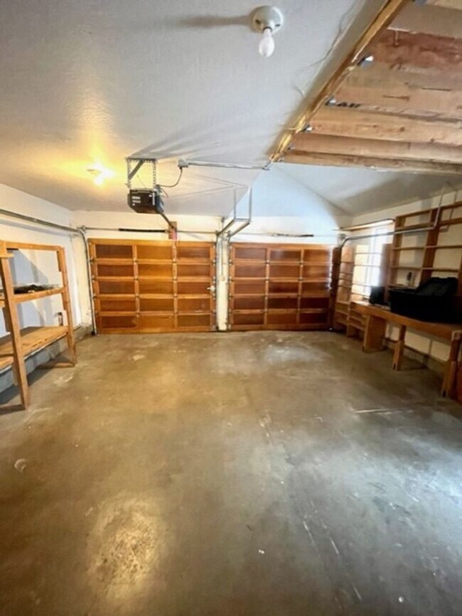 Building Photo - One of a kind property!  Huge lot, great h...